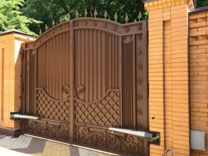 Распашные ворота с дистанционным управлением - пример 16 фото недорого