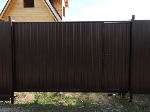 Ворота из профнастила откатные - пример 11 фото в Черноголовке