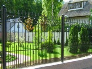 Кованые заборы на ленточном фундаменте 80 метров фото в Черноголовке
